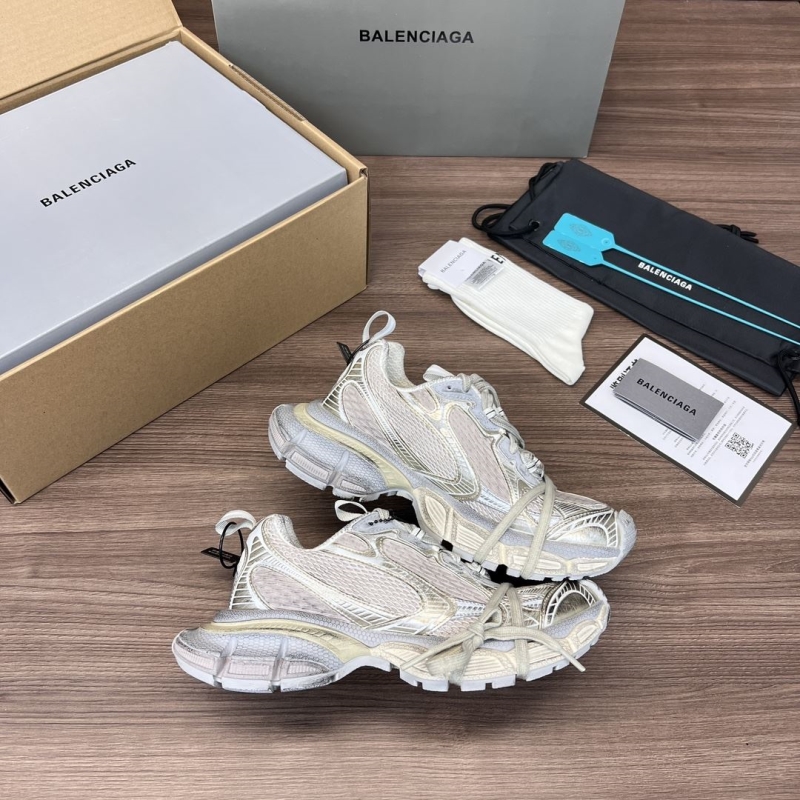 Ba1en*iaga track shoes